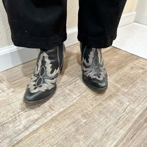 Jeffrey campbell cowboy bootie